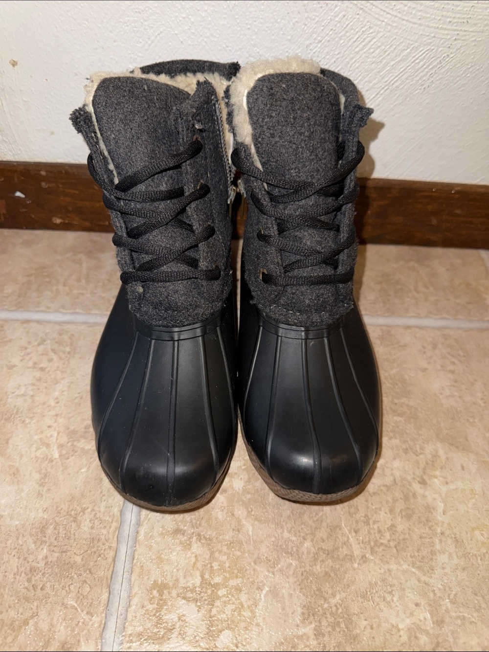 Sperry Black Duck Boots with Cream Fleece Cuff